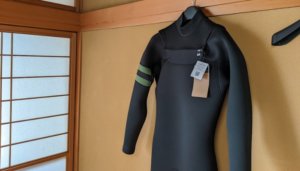 メローウエットスーツ　ウォームダールセミドライ